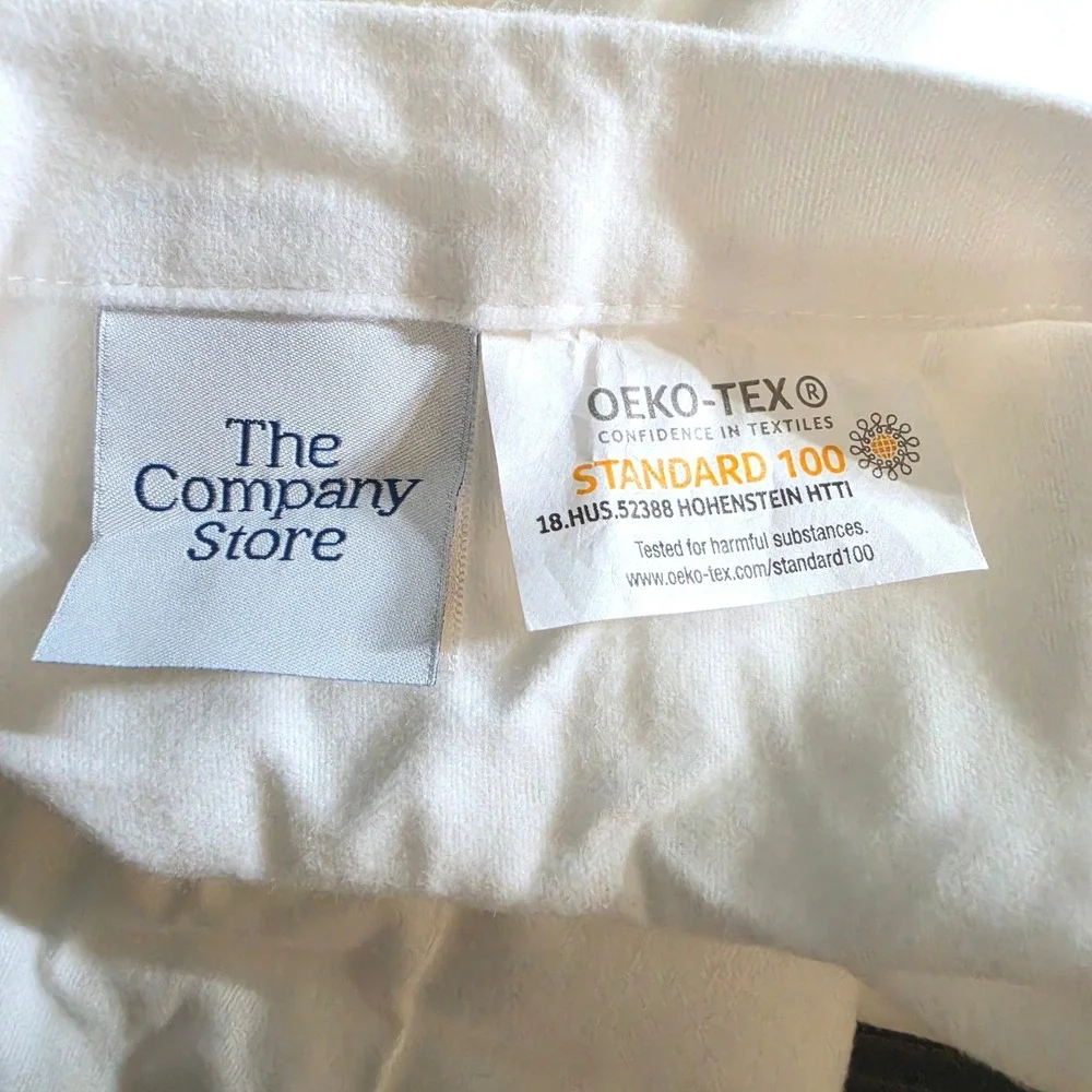 The Company Store Legends Luxury Velvet Flannel Queen Duvet Cover White D1S6